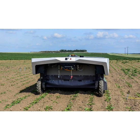 Autonomous robot for weeding AVO ecoRobotix